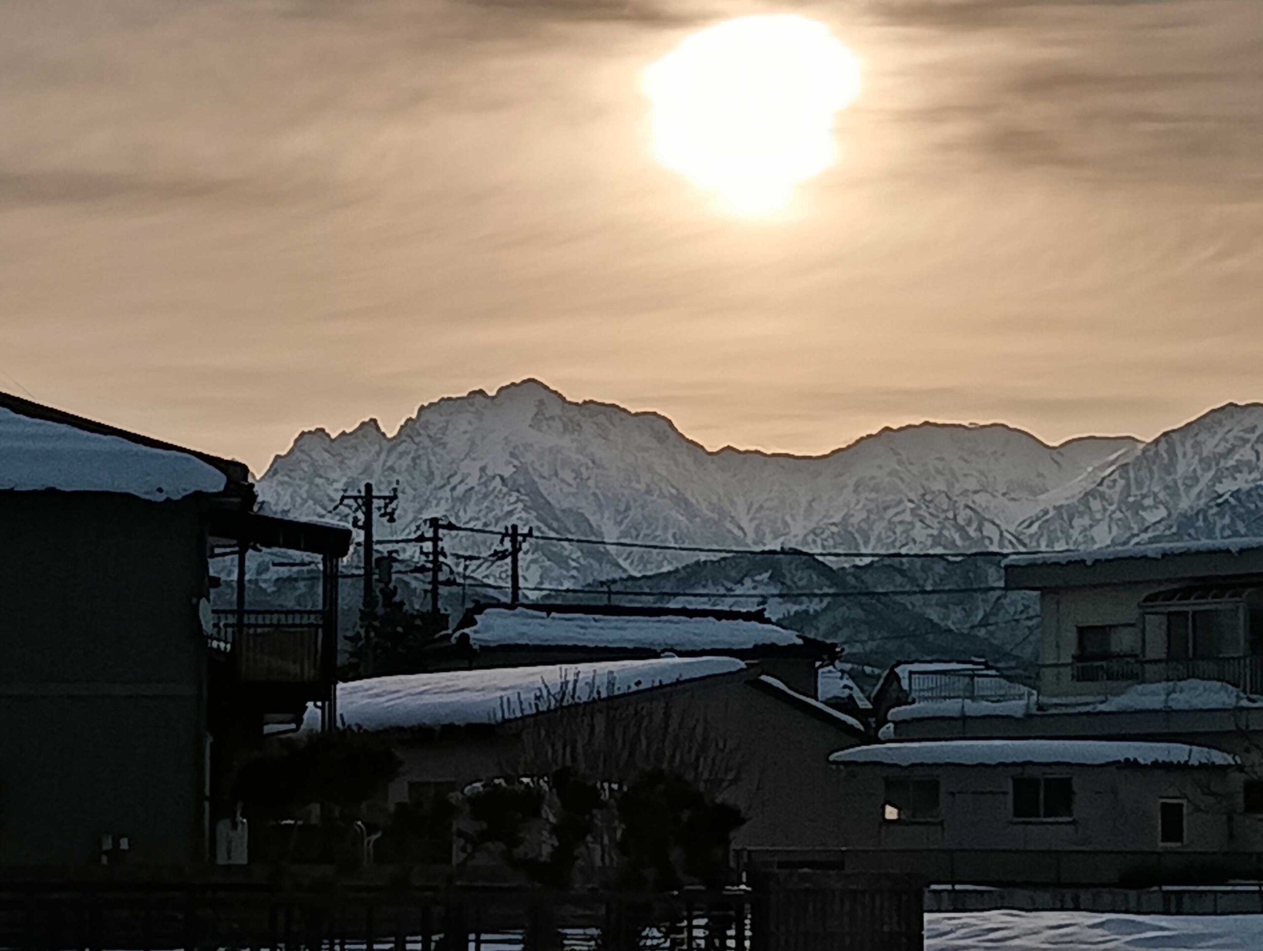 剣岳の横から出てきた朝日は最高