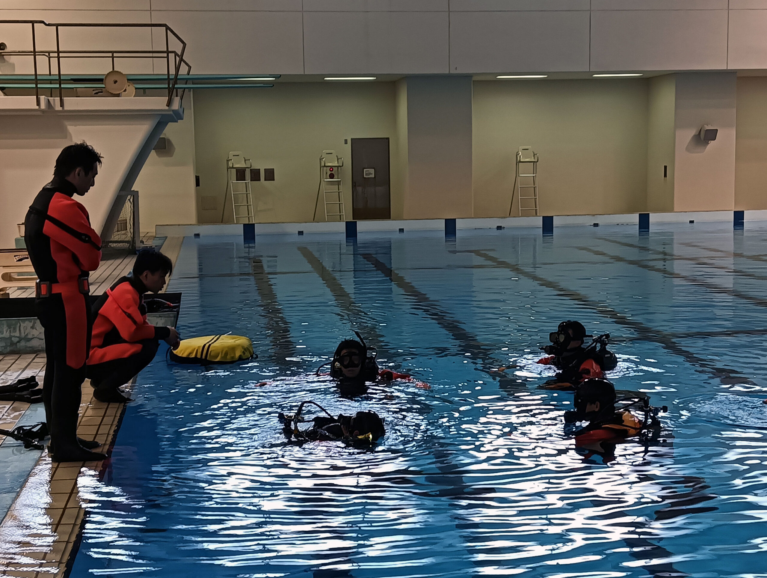 今日　明日は、富山県総合プールで消防職員と潜水練習会
